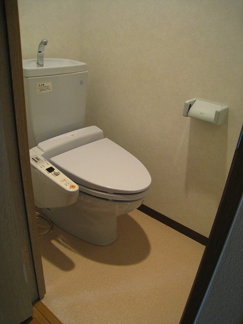 つくばエクスプレス つくば駅 徒歩27分 5階建 築21年のトイレ写真
