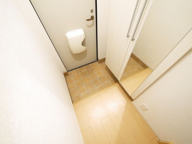 玄関　収納もある玄関です