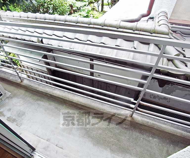 バルコニー　明るいバルコニーです