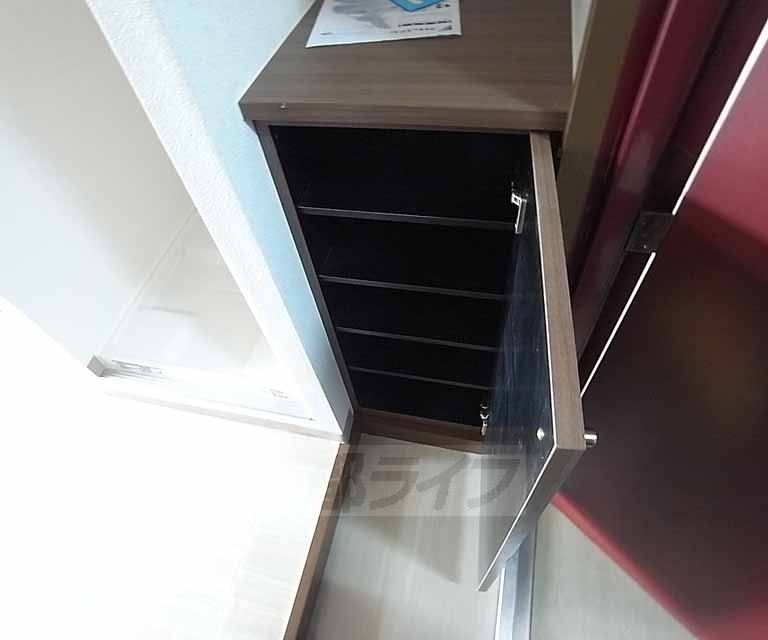 収納　玄関横の収納です。