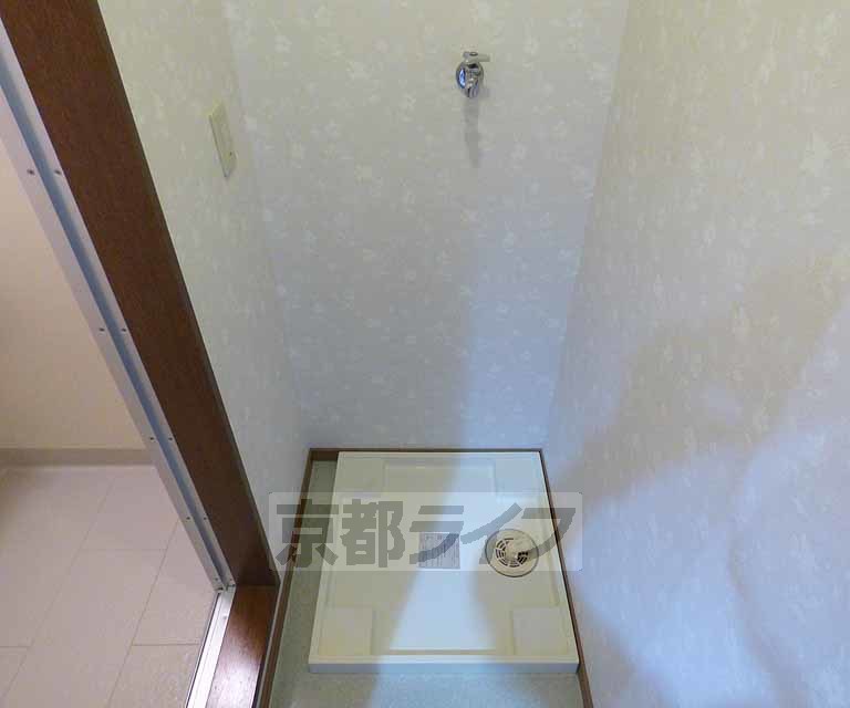 その他設備　室内に洗濯機置けます。