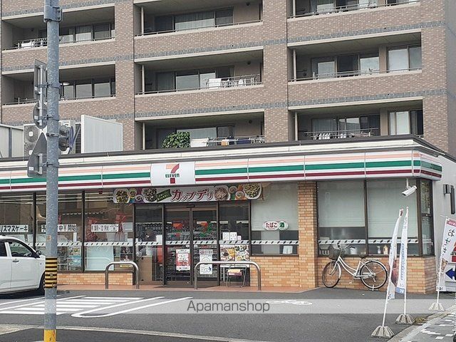コンビニ　セブンイレブン（コンビニ）まで770m