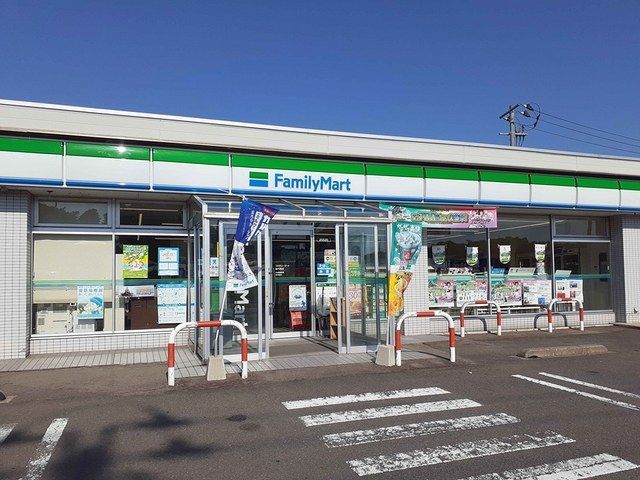 コンビニ　ファミリーマート能代西店（コンビニ）まで189m
