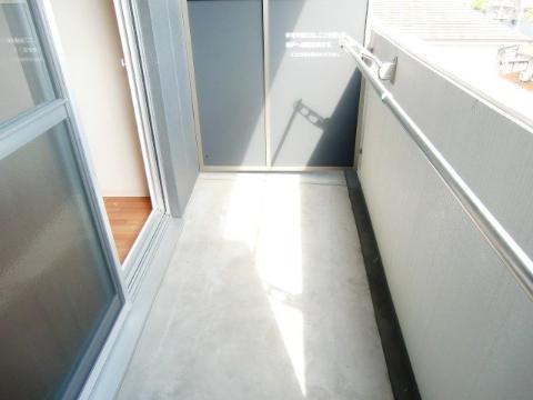 　バルコニー　ベランダ