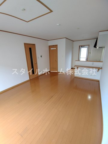 居室・リビング　別部屋写真です。