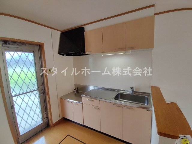 キッチン　別部屋写真です。