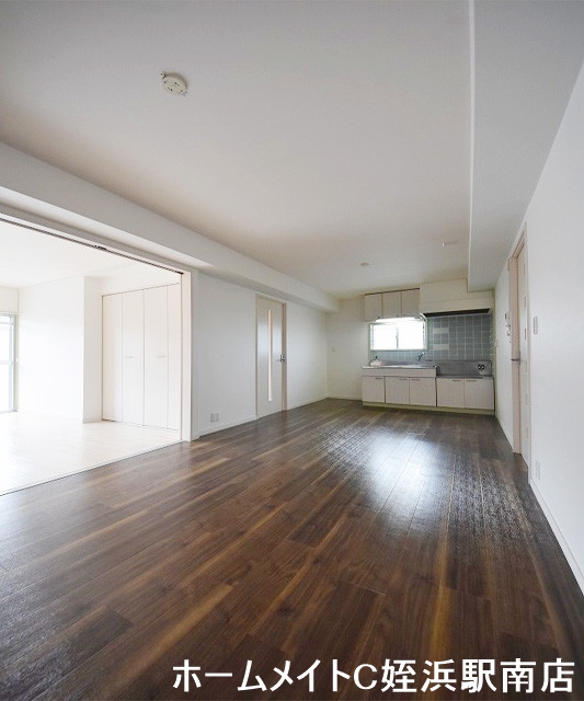 居室・リビング　★オールフローリングの角部屋です♪★