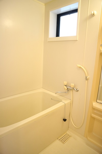 バス・シャワールーム　追い炊き機能付きます。