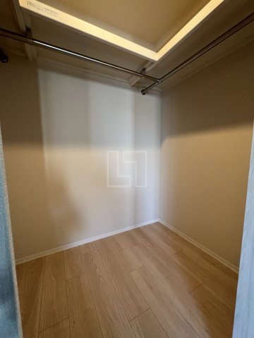 収納　レジュールアッシュNAMBA　クローゼット