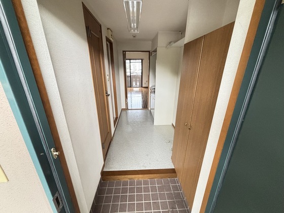 玄関　※別部屋の写真です