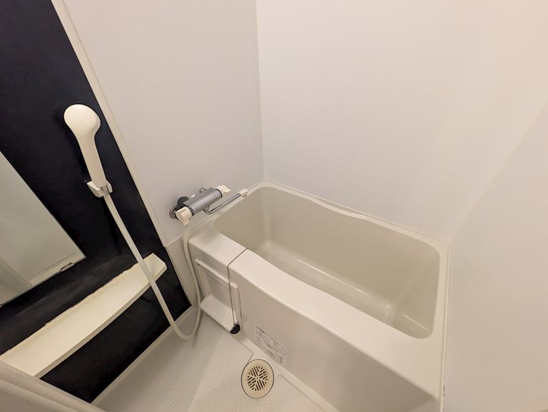 バス・シャワールーム　同建物別号室の室内写真です。(403号室)