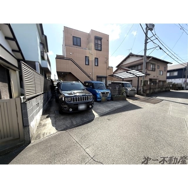 駐車場　駐車場