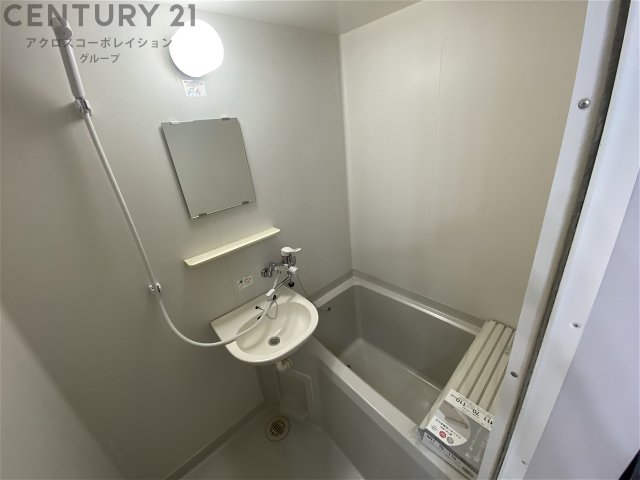 バス・シャワールーム　シンプルで機能的なユニットバスです♪