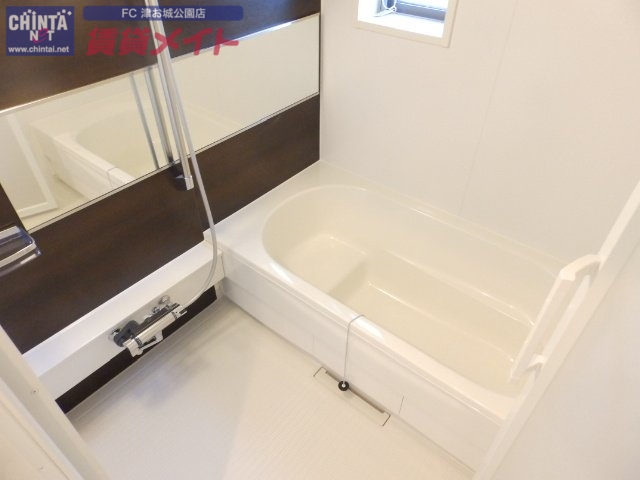 バス・シャワールーム　同タイプの部屋写真です。