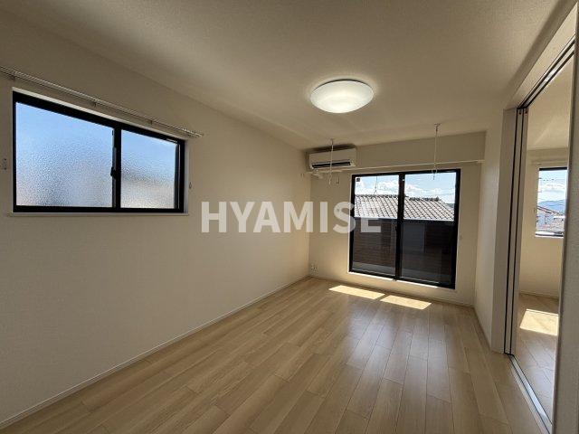 居室・リビング　※室内画像は別号室のもの