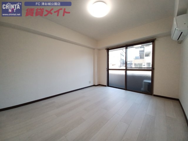 居室・リビング　同タイプの画像です