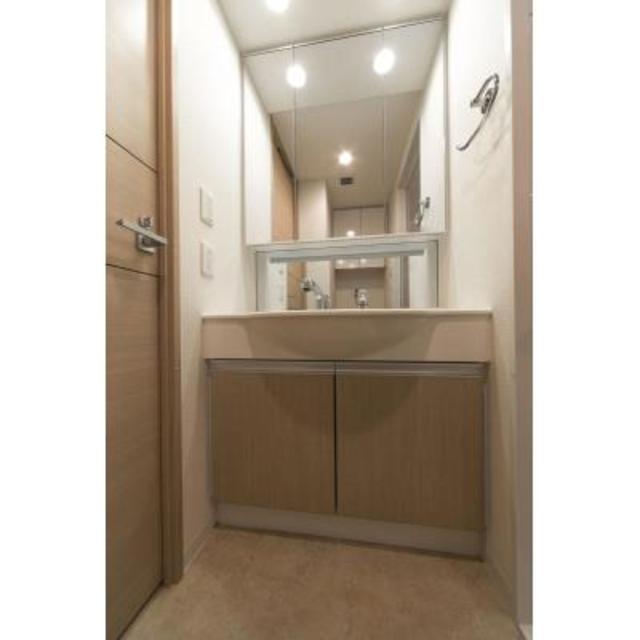 洗面設備　※写真は同タイプ住戸です。