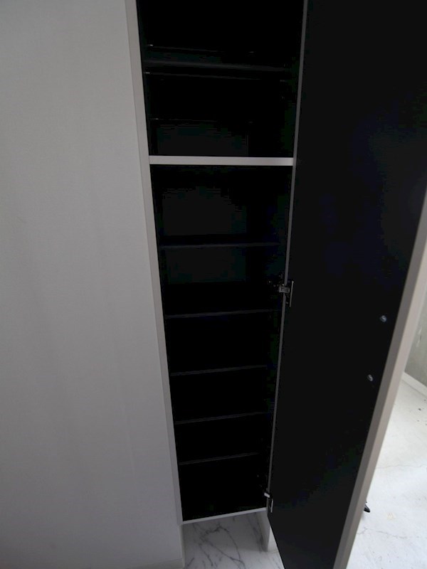 玄関　玄関　シューズボックス付（収納充実してます）