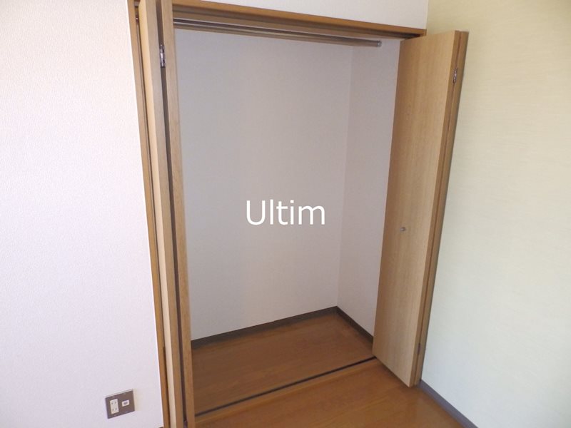 収納　同タイプの別部屋の写真です。