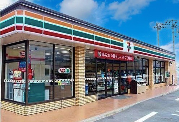 コンビニ　セブンイレブン（コンビニ）まで400m
