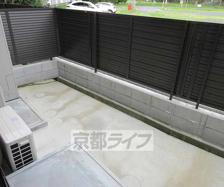 バルコニー　１階ならではの広さです！