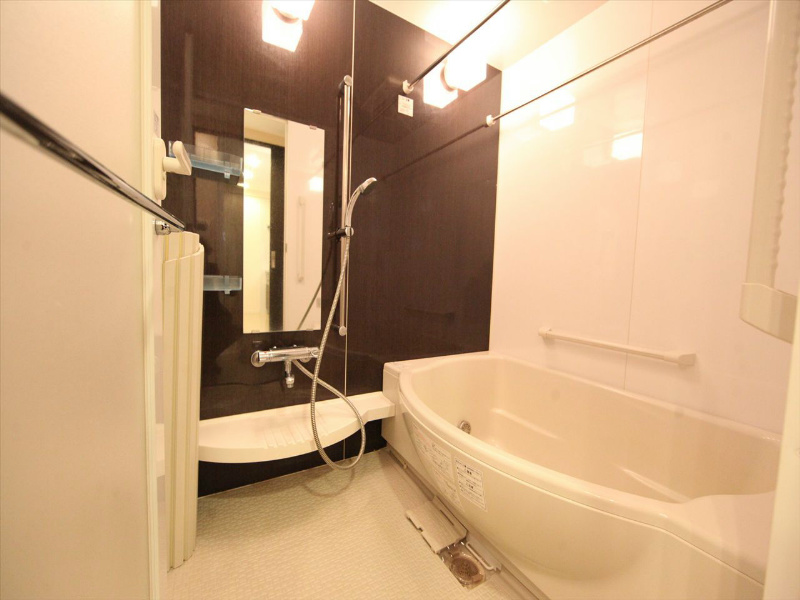 バス・シャワールーム　追い焚き　浴室暖房乾燥機　24時間換気機能付バスルーム