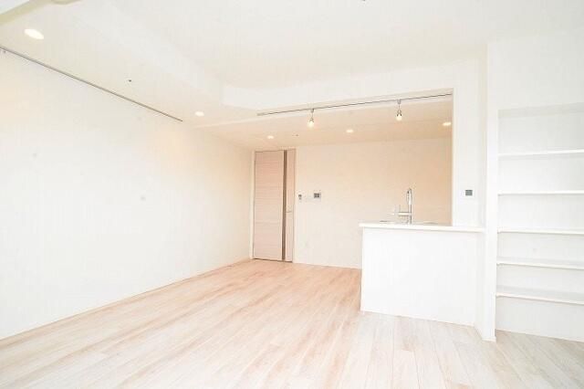 居室・リビング　こちらのリビングで趣味の時間をお楽しみください