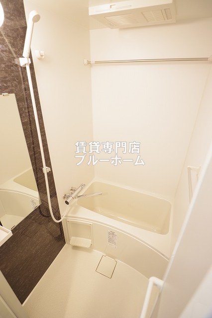 バス・シャワールーム　浴室乾燥機付きお風呂です！