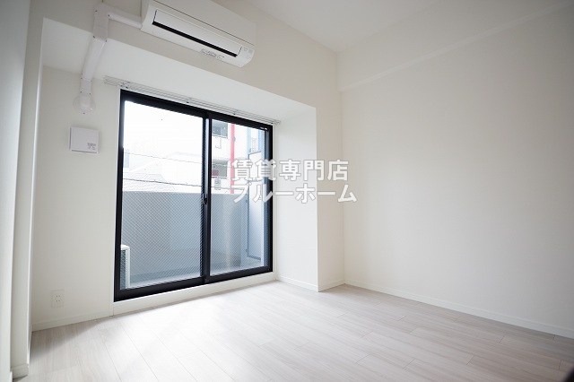 その他　別角度からの洋室です！