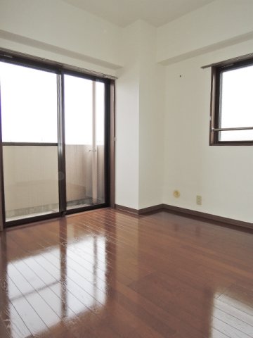 居室・リビング　開放感のあるゆったりとしたお部屋です♪