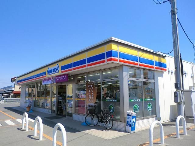 コンビニ　ミニストップ下新田（コンビニ）まで750m