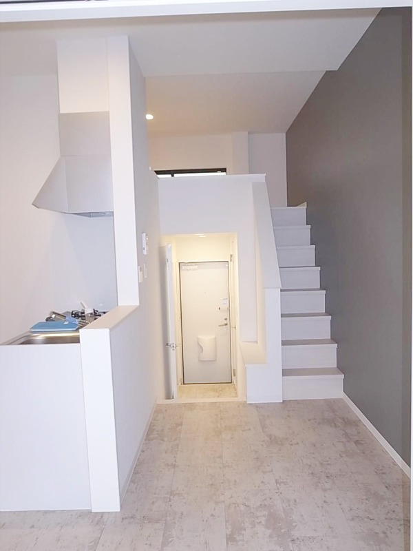 居室・リビング　家具の配置がしやすいリビングですね