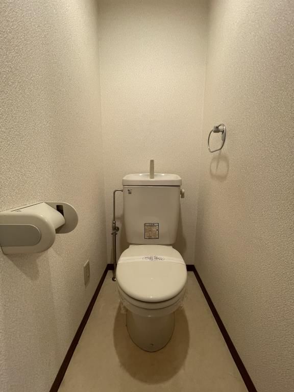 トイレ　落ち着いたトイレです