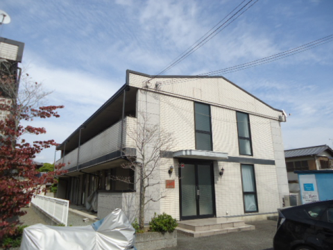 建物外観　仲介手数料不要・礼金不要・保証人様不要物件です。