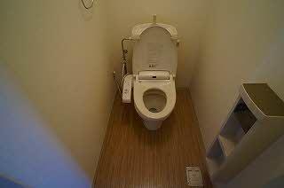 トイレ　温水洗浄暖房便座トイレ