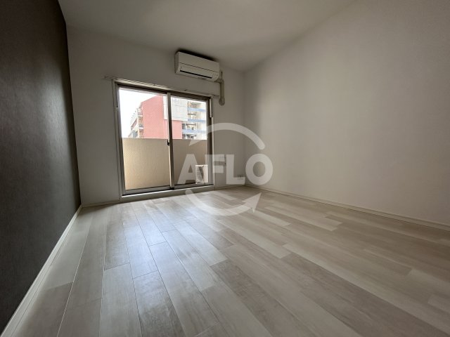 居室・リビング　アスリート江坂II番館　リビング