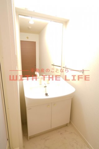 洗面設備　独立洗面台です