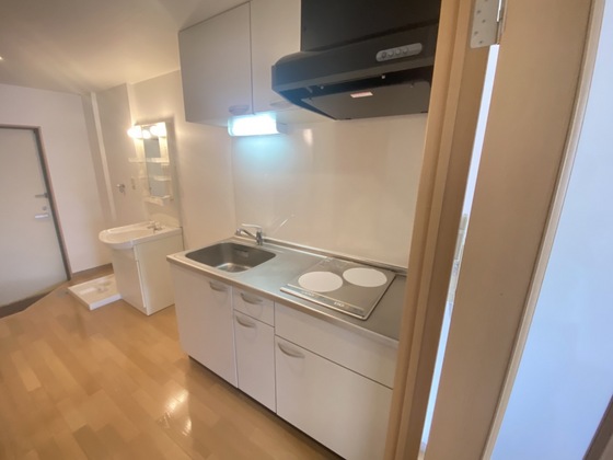 キッチン　※別部屋の写真です