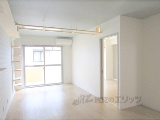 居室・リビング　リビング