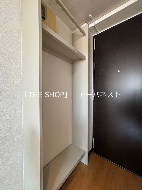 収納　収納棚付き