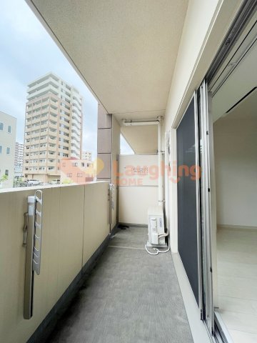 バルコニー　陽当たり良好なバルコニーです