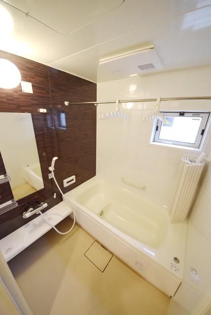 バス・シャワールーム　1坪風呂ですよ