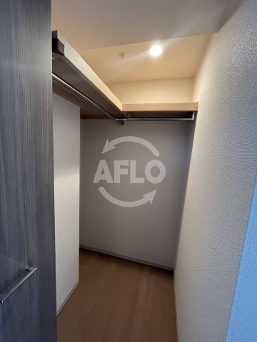 収納　SEST新大阪　ウォークインクローゼット