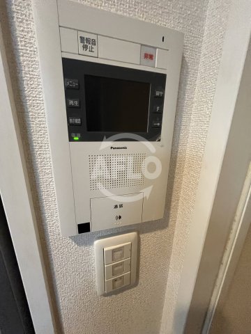 セキュリティ　SEST新大阪　モニター付きインターホン