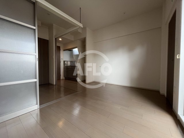 居室・リビング　SEST新大阪　リビング