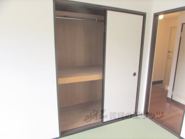 収納　西側の和室の収納です