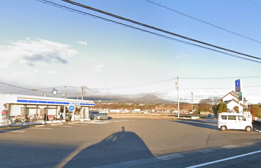 コンビニ　ローソン渋川半田店（コンビニ）まで768m