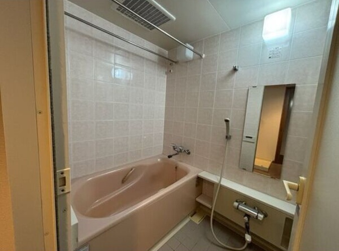 バス・シャワールーム　お風呂で日々の疲れを落としましょう