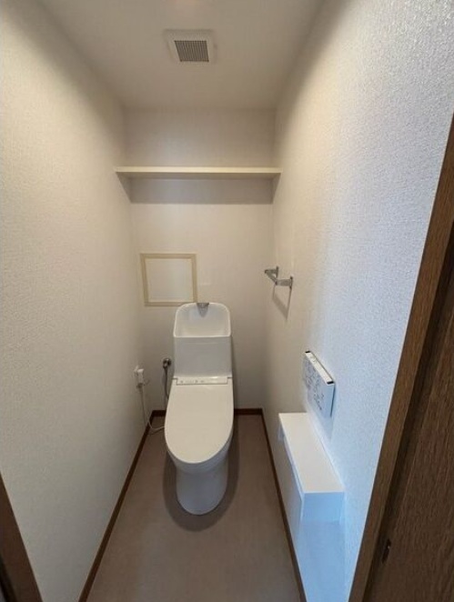 トイレ　落ち着いたトイレです