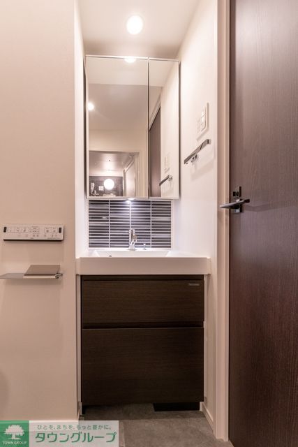 洗面設備　※写真は同タイプ住戸です。